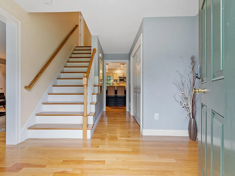 186 Salem St — Photo 5