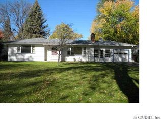 52 Ranch Village Ln, Rochester, NY 14624