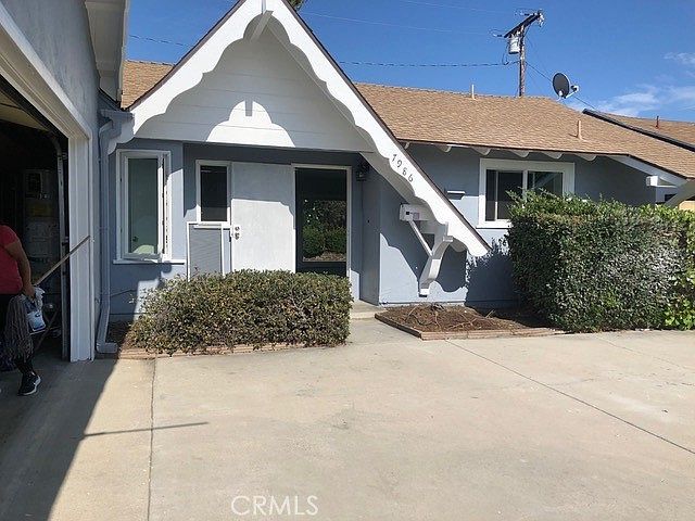 1st image of 7986 El Monte Dr