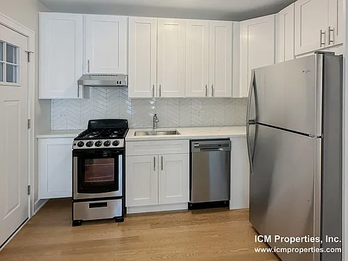 626 W Arlington Pl #1 Photo 1