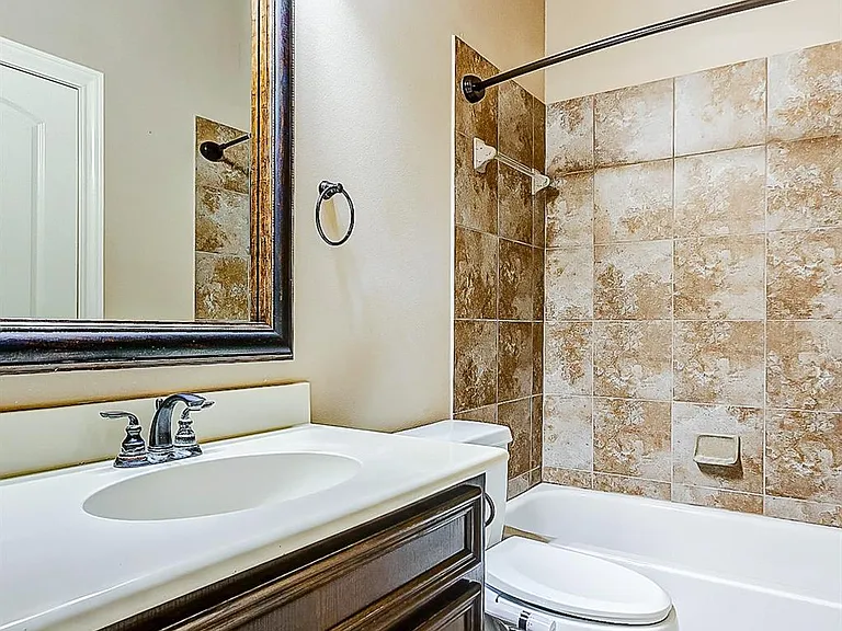27923 Silverstream Ct — Photo 13