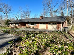 4520 Stagecoach Rd, Kingsport, TN 37664