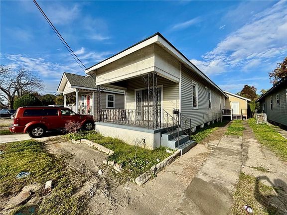 2nd image of 4220 Eagle St