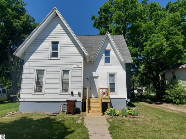 112 S Pine St, Saint Louis, MI 48880