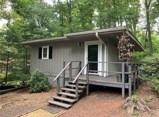 820 Carter St, Eden, NC 27288