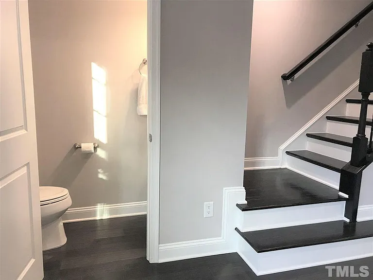110 Brier Smt — Photo 18