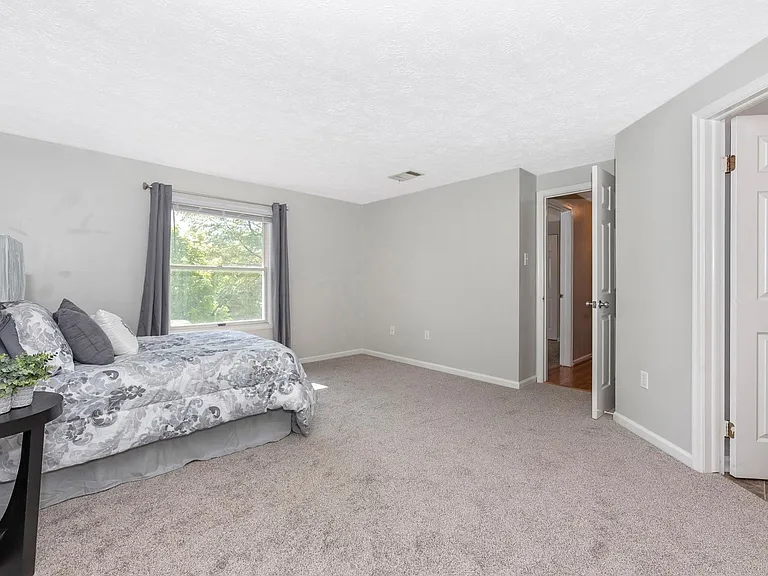 802 Stratford Way #K — Photo 29