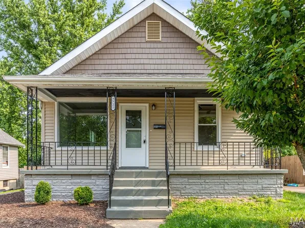 7721 Weaver Ave, Saint Louis, MO 63143