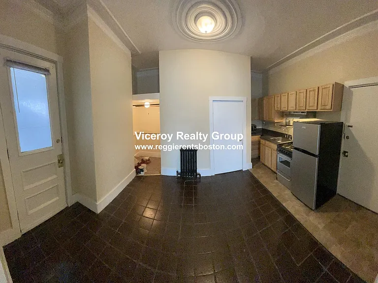 381 Dorchester St #1AV — Photo 10