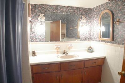 Spacious spare bathroom!