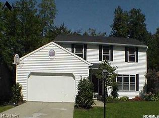 20570 Sandalwood Ln, Strongsville, OH