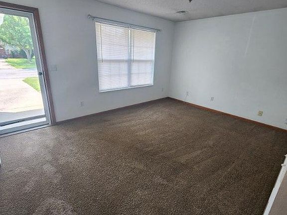 4th image of 1122 SW Ephraim Dr #1122