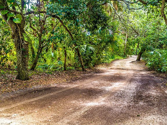 3rd image of 121 River Path Ln
