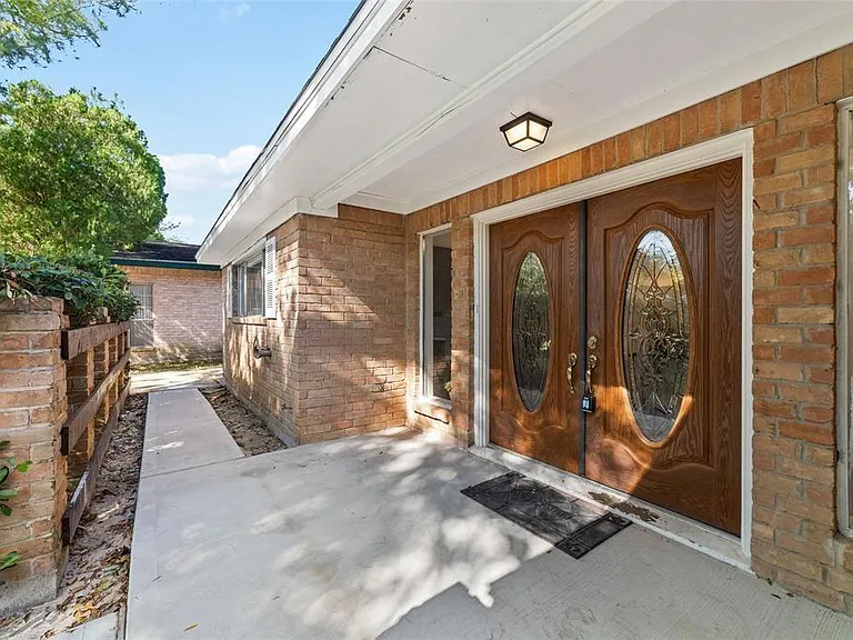 22122 Woodrose Dr — Photo 7