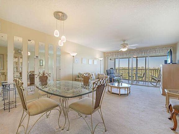 5th image of 300 Stevens Landing Dr Unit 304