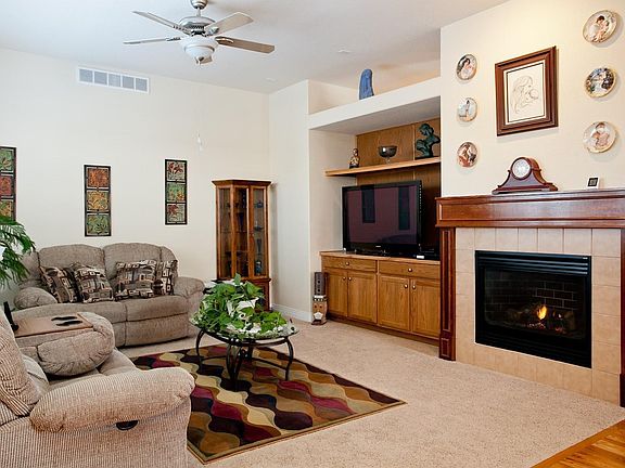 3rd image of 1086 Rosemary St