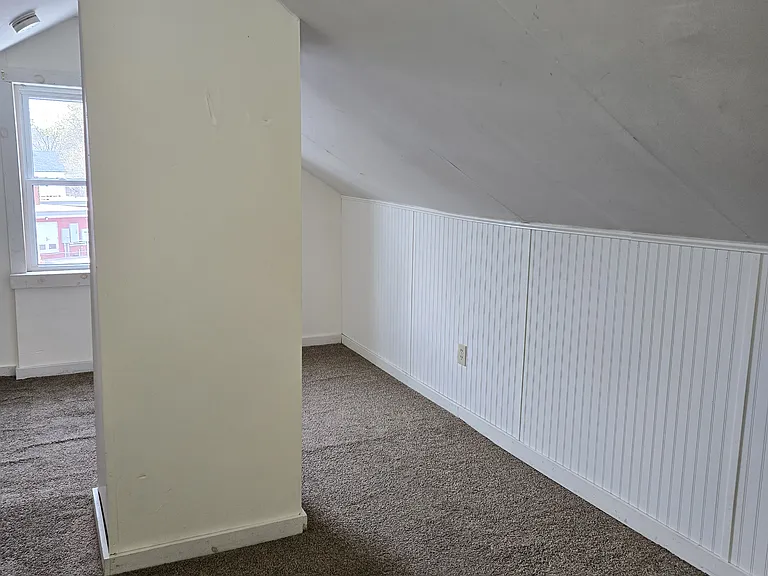 20 Hoyt Ln — Photo 15