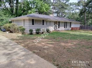 4439 Meadowhill Dr, Jackson, MS 39206