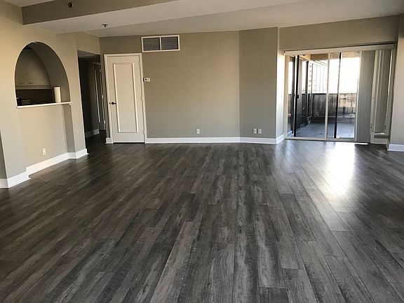 3rd image of 100 Harbor Dr Unit 804