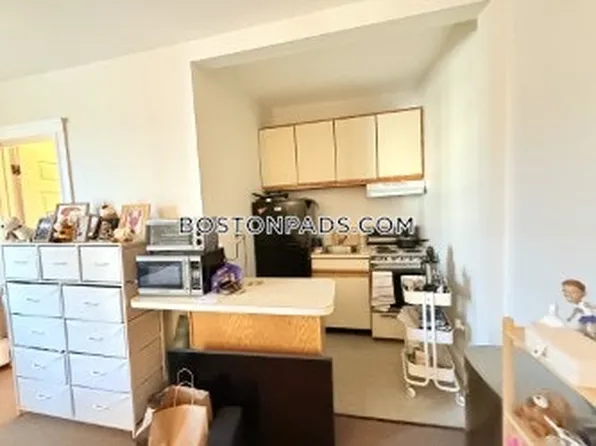 833 Beacon St, Boston, MA