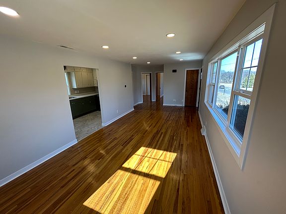 3rd image of 1810 Logan St
