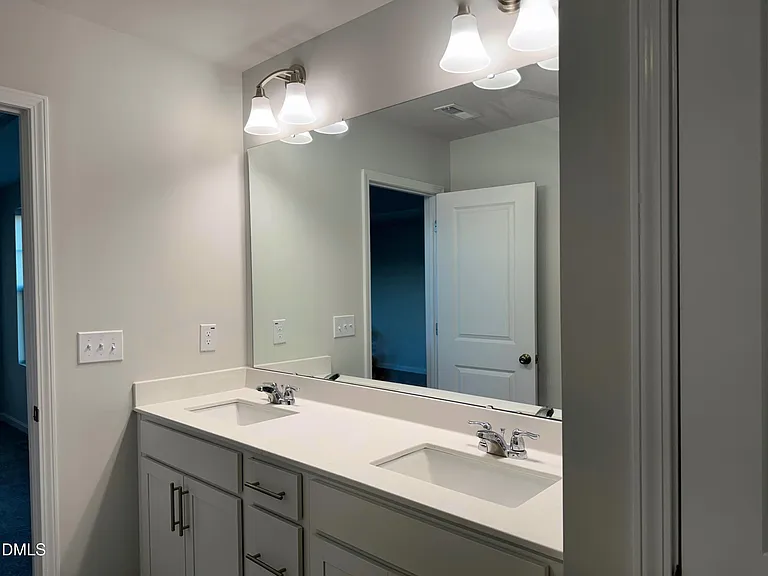 5046 Arkose Dr — Photo 14