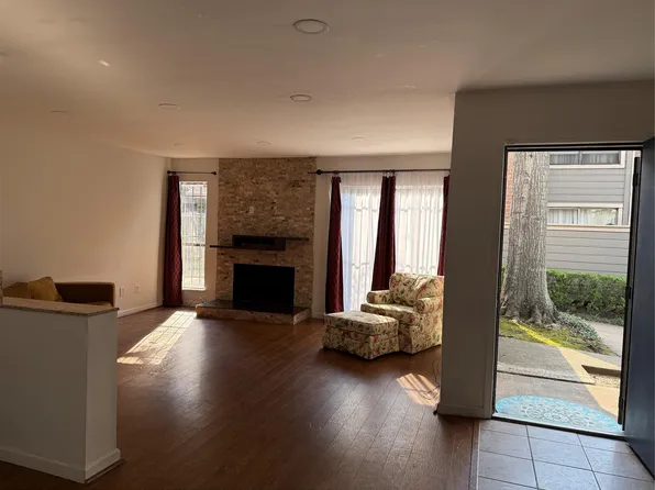 6601 Sands Point Dr APT 41, Houston, TX 77074