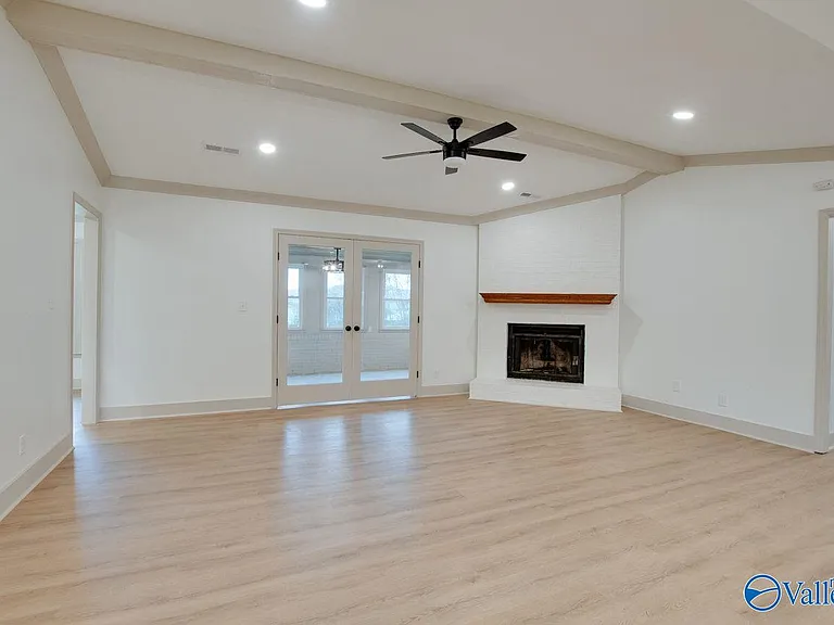 2042 Rosebury Ln SW — Photo 9