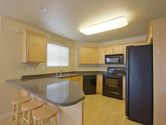 5th image of 6851 S Romney Dr