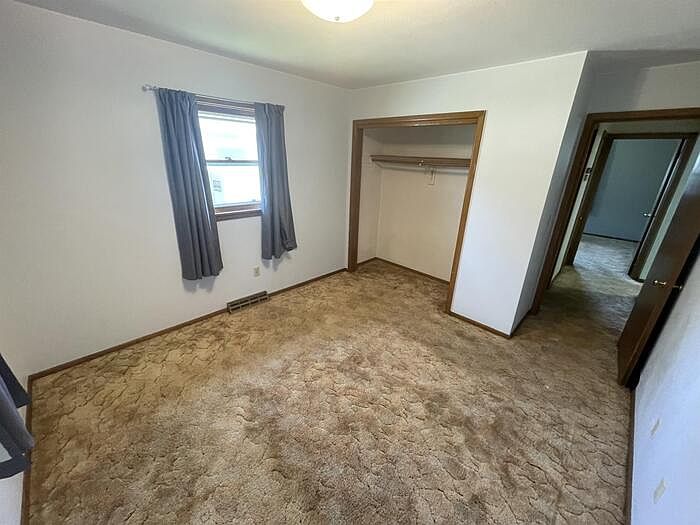 2nd image of 2421 N Sumac Dr