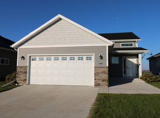 7349 21st St S, Fargo, ND