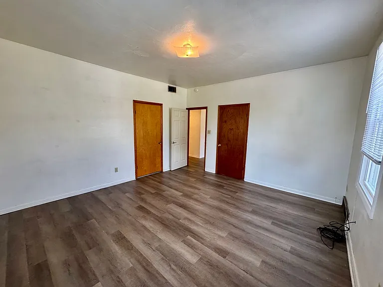 212 North Highland Avenue — Photo 17