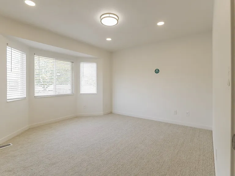 2098 E Weeping Willow Way — Photo 11