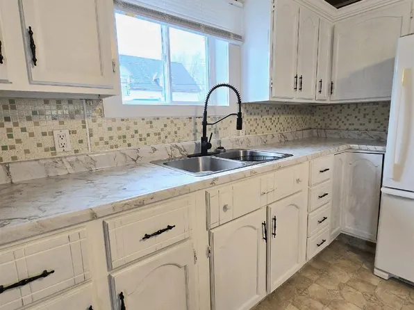 306 Frederick St, New Glasgow, NS B2H 3N8