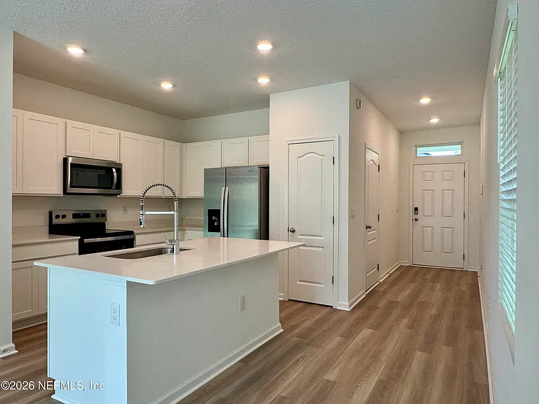 5989 Ortega Lake Dr — Photo 3