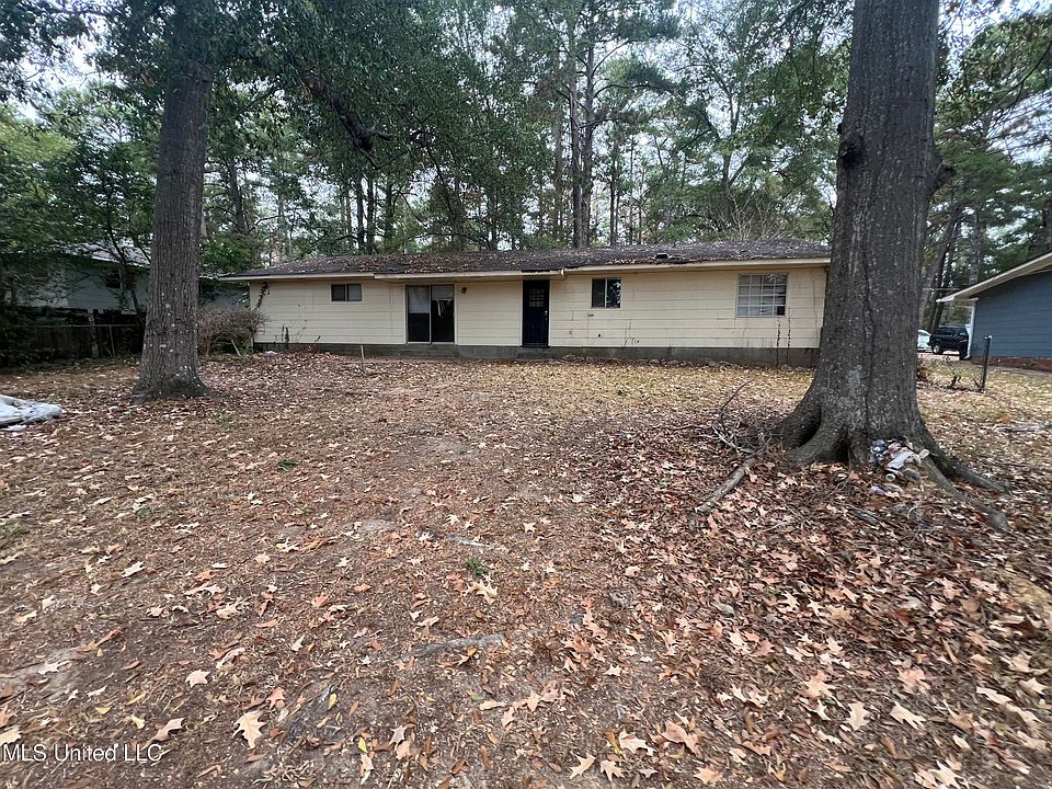 2nd image of 229 Dona Ave