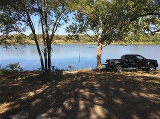 185 Wilson Ct, Valley View, TX 76272