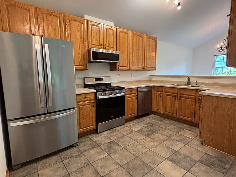 1769 Concord Dr — Photo 5