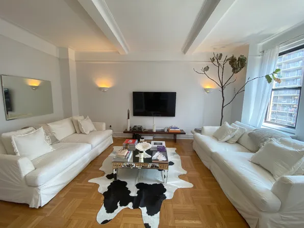 200 West 90th Street image 3 of 17