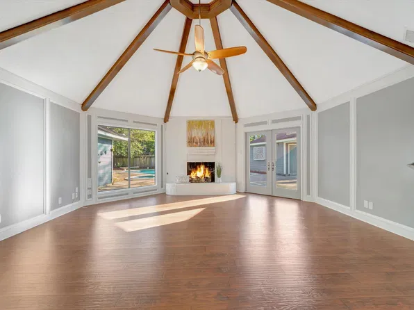 15806 Larkfield Drive, Houston, TX 77059