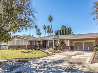 4601 La Cesta Pl, Tarzana, CA 91356