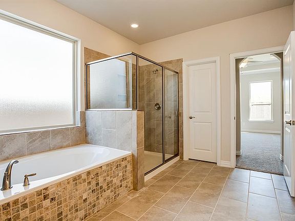 5th image of 1315 Graham Trace Ln