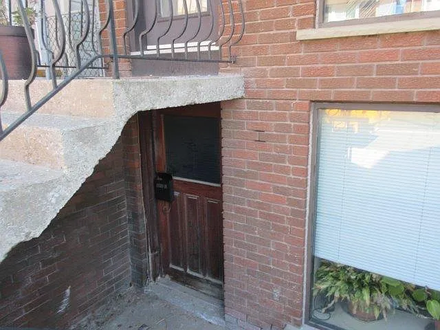 829 Pape Ave #BASEMENT — Photo 8