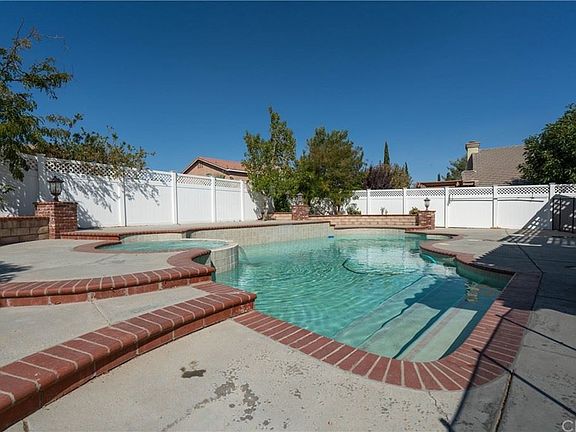 4th image of 12392 Ravenna Ln