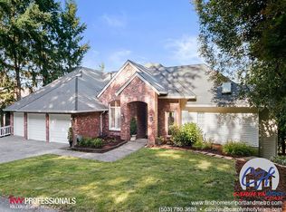 18400 Delenka Ln, Lake Oswego, OR