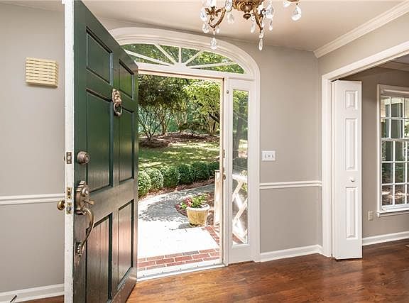 3rd image of 355 21st Avenue Dr NW