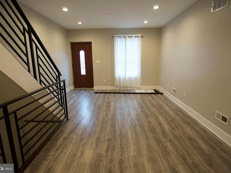 1734 S Ringgold St — Photo 4