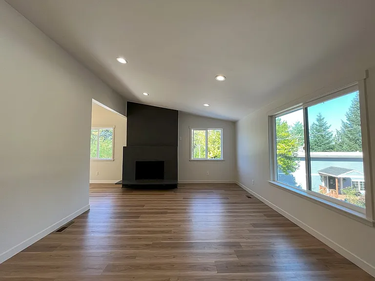 5121 SE 136th Ave — Photo 8
