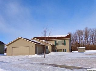 508 Darlene Dr, Marshall, MN 56258