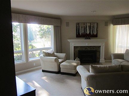 Living Room overlooking golf course